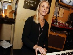 2024 &raquo; Phipu Gerber's Bluedög live (29.11.24)