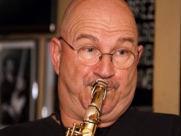 2025 &raquo; Pat Cossar & Band live (9.5.25)